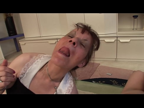 ❤️ Tvær ömmur og einn afi eiga þríeyki ☑  Kynlíf á is.libporno.ru ️❤